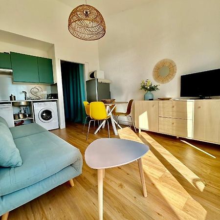 Superbe T2 Avec Terrasse Et Vue Su Mer Quartier Des Quilles A セット エクステリア 写真