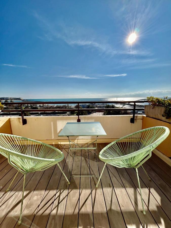 Superbe T2 Avec Terrasse Et Vue Su Mer Quartier Des Quilles A セット エクステリア 写真